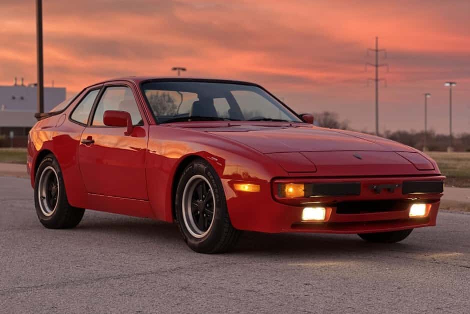 1983 Porsche 944 sold for $15,944