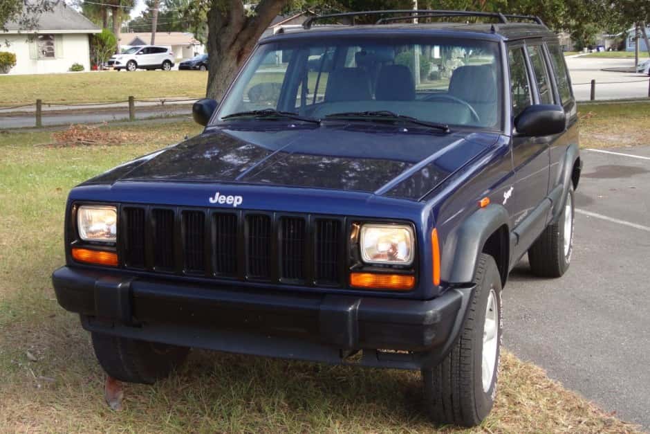 1997 Jeep XJ Cherokee sold for $10,250