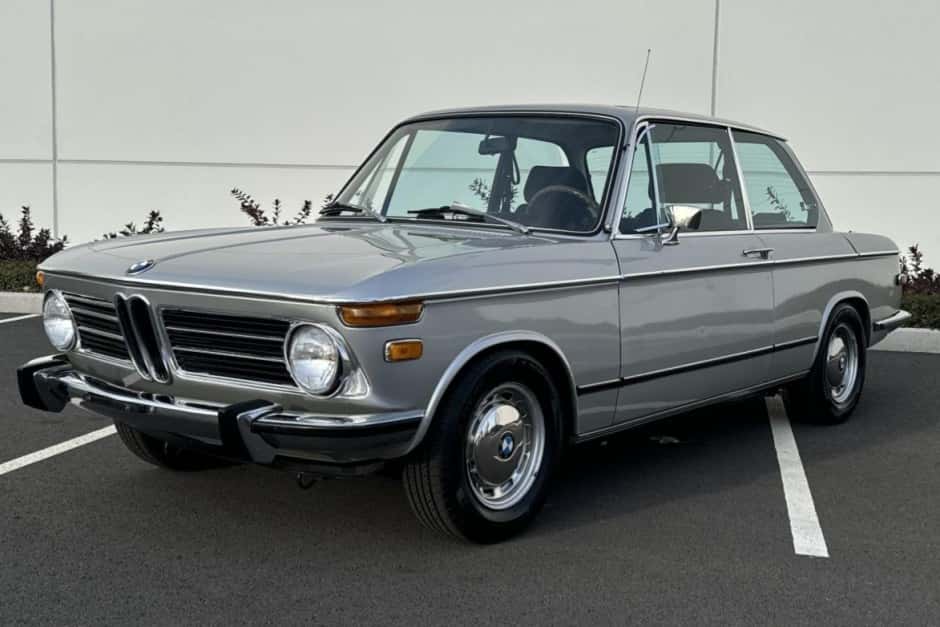 1973 BMW 2002tii sold for $25,250