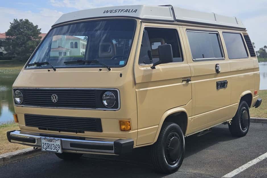 1985 Volkswagen Vanagon sold for $15,000