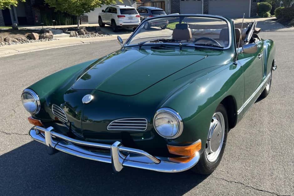 1971 Volkswagen Karmann Ghia sold for $31,000