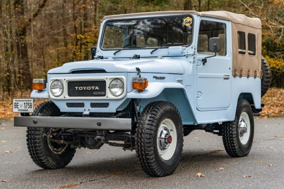 1982 Toyota Land Cruiser FJ40 sold for $17,250