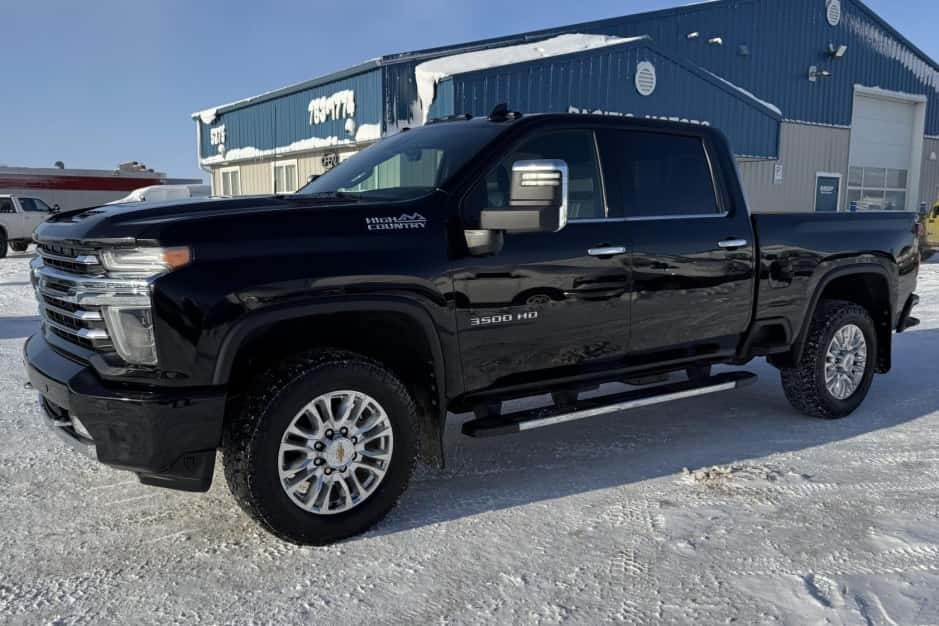 2022 Chevrolet Silverado T1XX (2019+) sold for $40,250