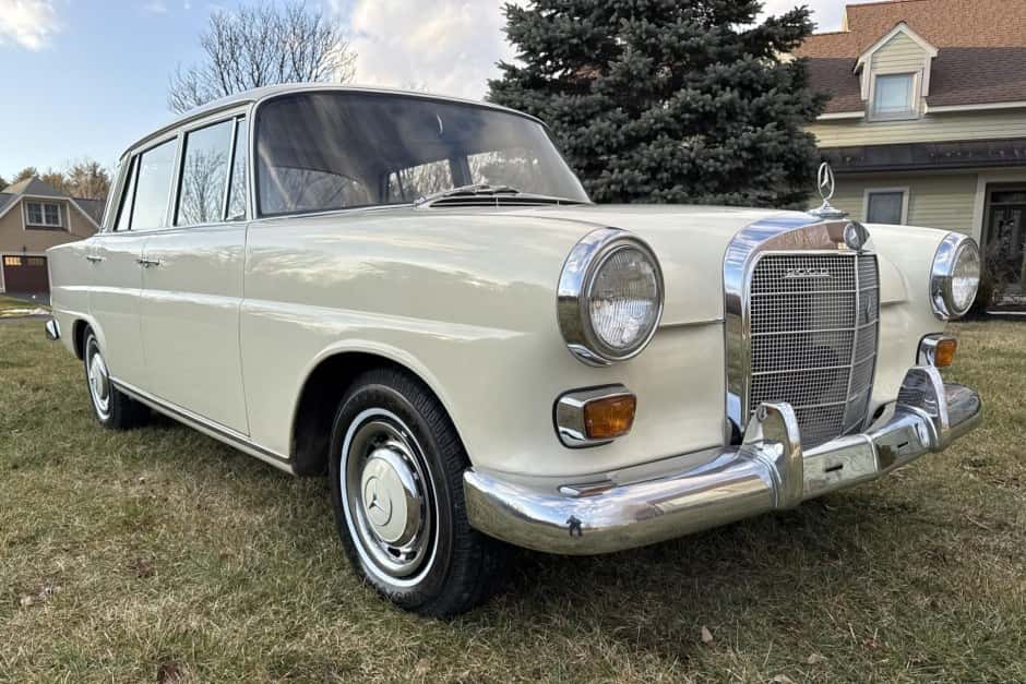 1966 Mercedes-Benz W110 sold for $21,666
