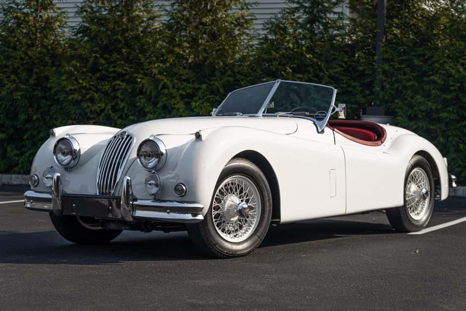 1955 Jaguar XK140 sold for $125,000