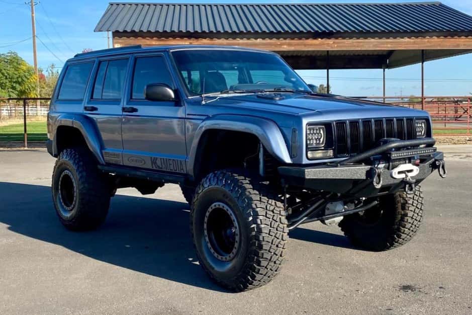 2001 Jeep XJ Cherokee sold for $25,750