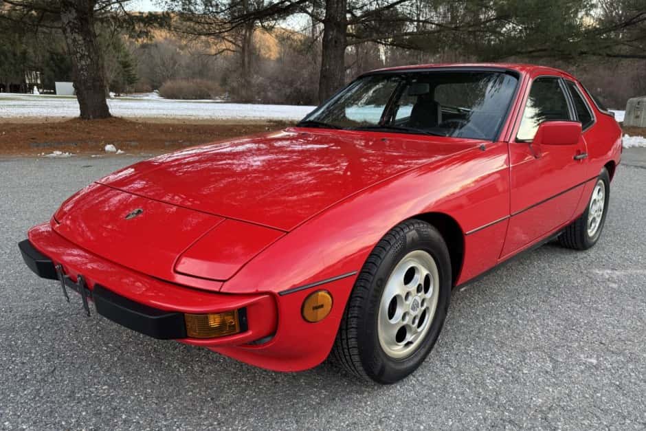1987 Porsche 924 sold for $12,500