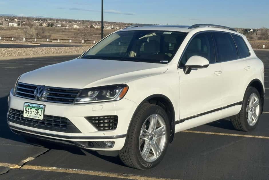2016 Volkswagen Touareg sold for $24,750