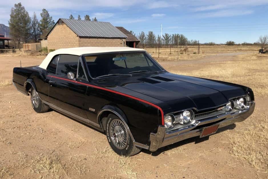 1967 Oldsmobile 442 sold for $22,567