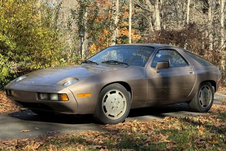 1983 Porsche 928 sold for $4,700