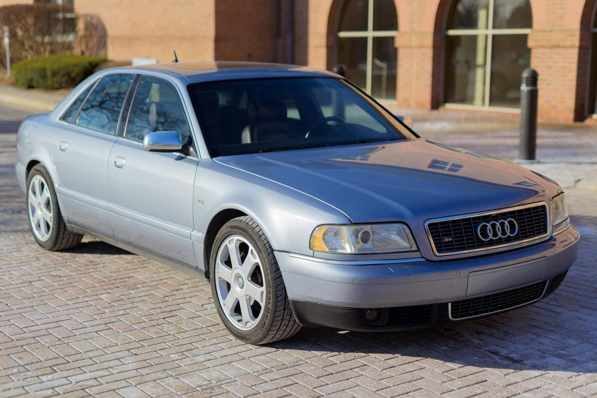 2003 Audi S8 sold for $12,100