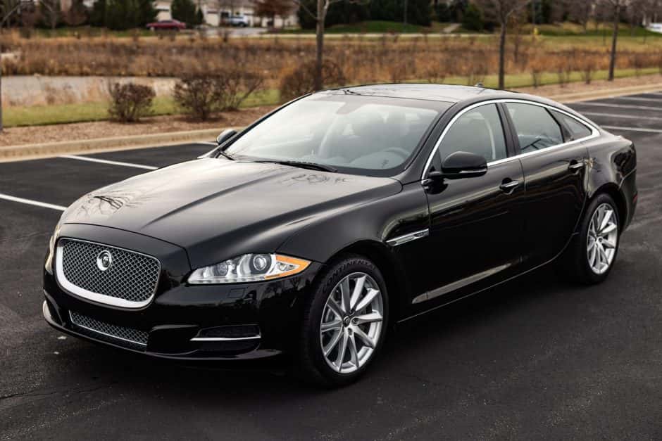 2013 Jaguar X351 XJ (2010-2019) sold for $16,001