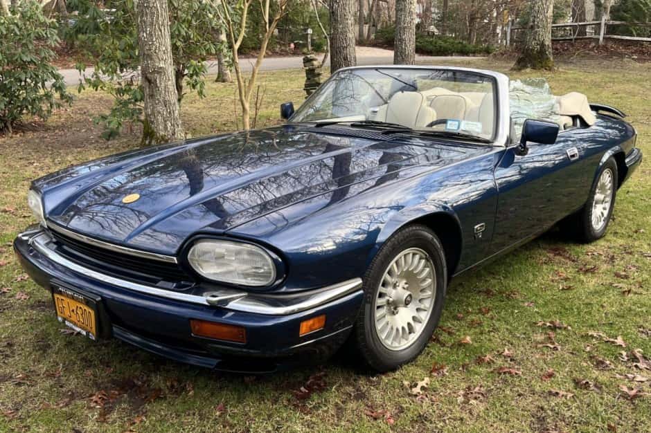 1995 Jaguar XJS sold for $12,400