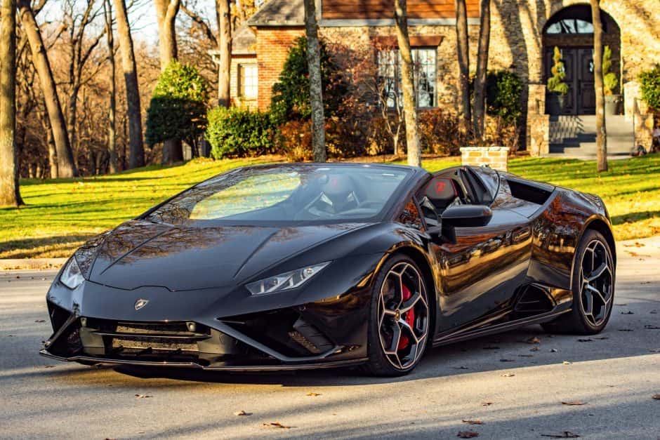 2021 Lamborghini Huracán sold for $265,000