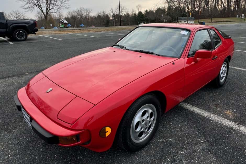 1987 Porsche 924 sold for $10,000