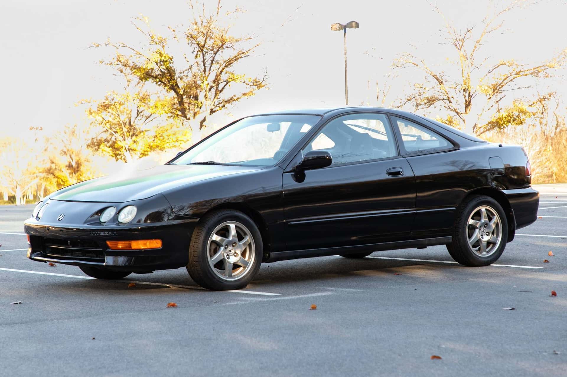 1999 Acura Integra sold for $9,700