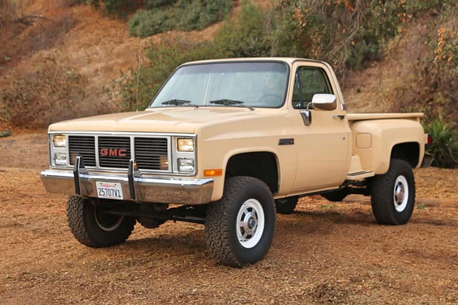 1985 GMC C/K 1973-1991 sold for $27,000