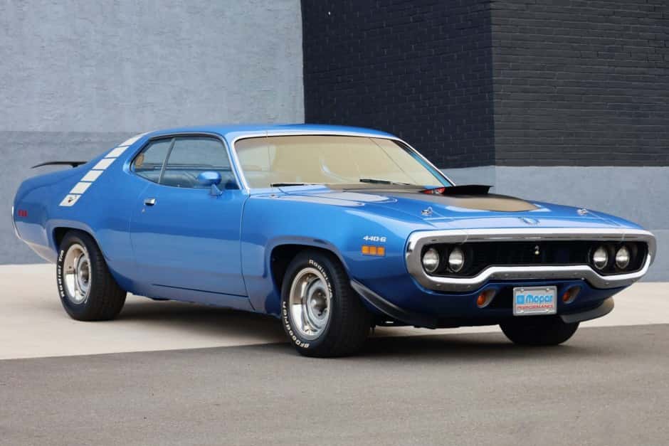 1971 Plymouth Road Runner sold for $50,000