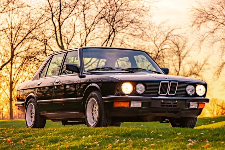1986 BMW E28 5-Series sold for $9,712