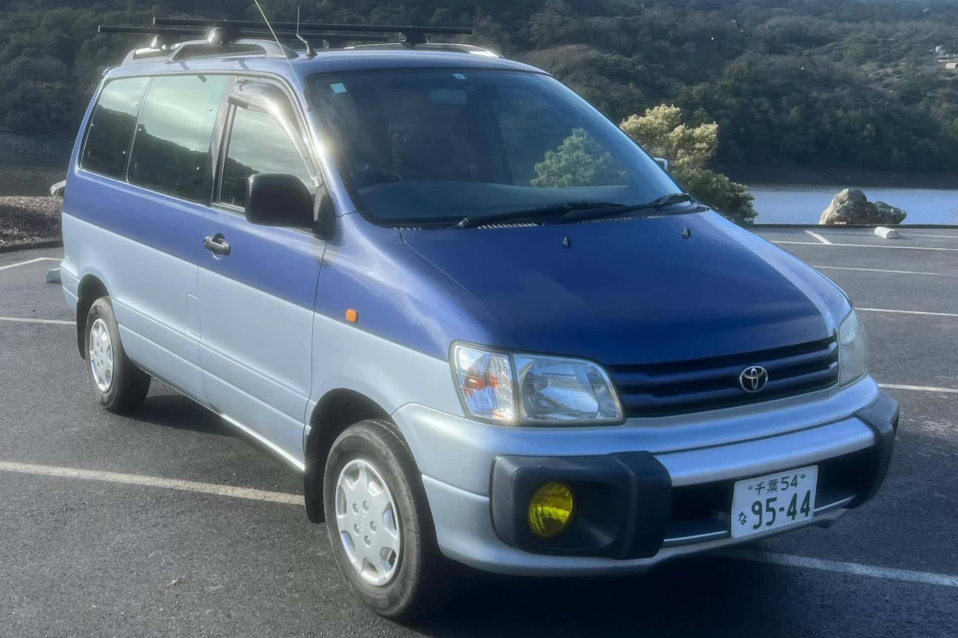 1997 Toyota TownAce sold for $6,000