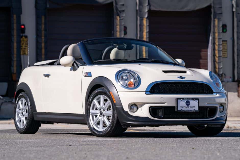 2013 Mini R58 & R59 Coupe & Roadster sold for $17,750