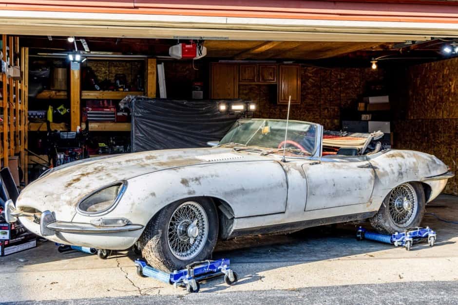 1966 Jaguar XKE Series I sold for $38,100