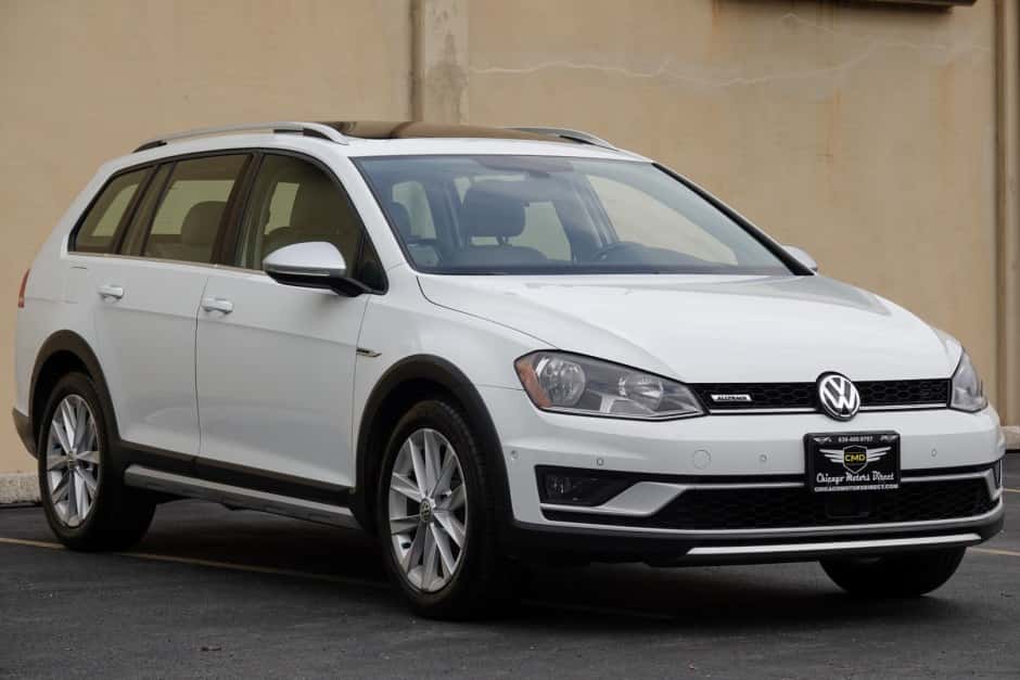 2017 Volkswagen Golf & Rabbit sold for $15,250
