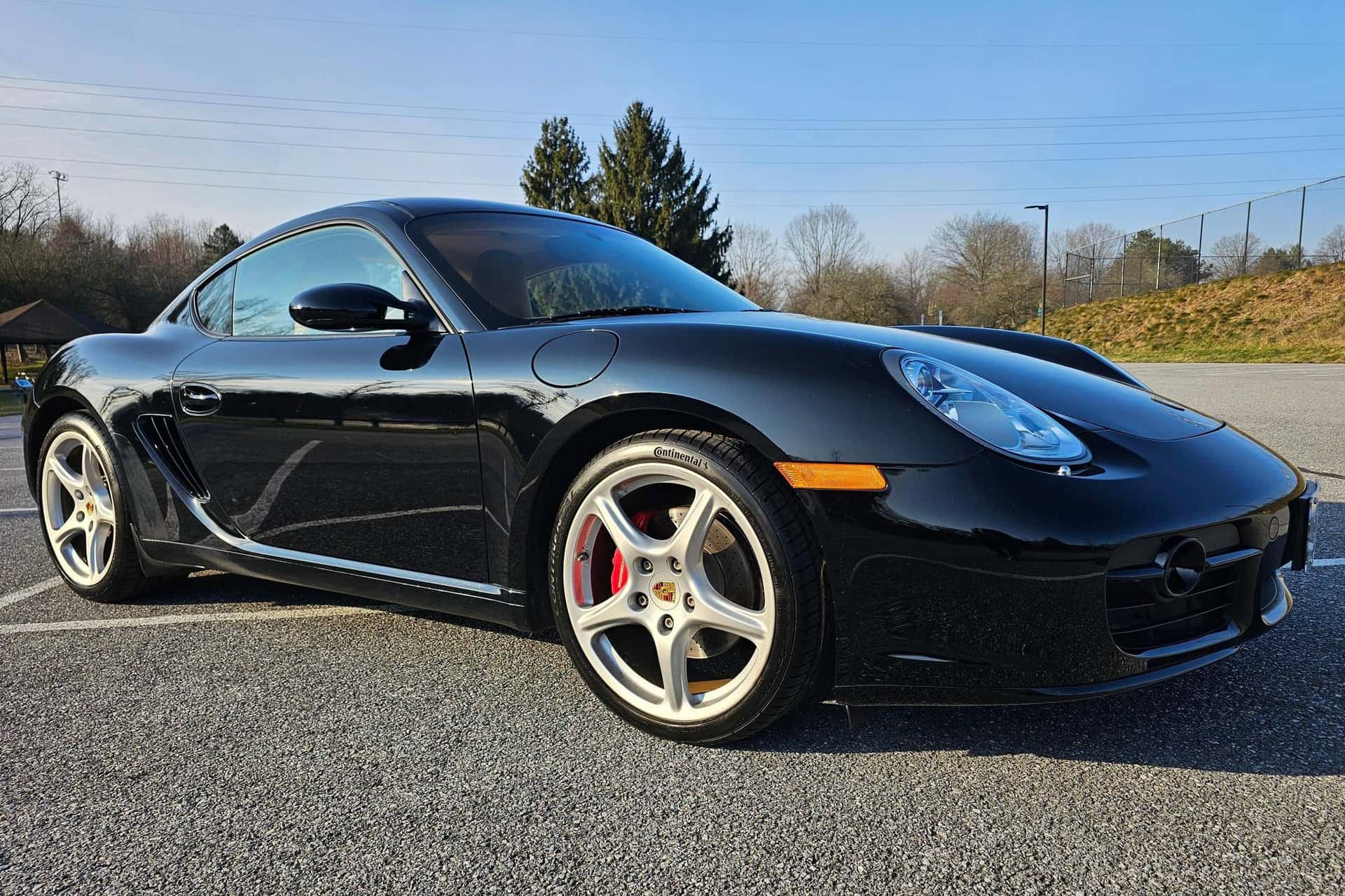 2007 Porsche 987 Cayman sold for $32,000