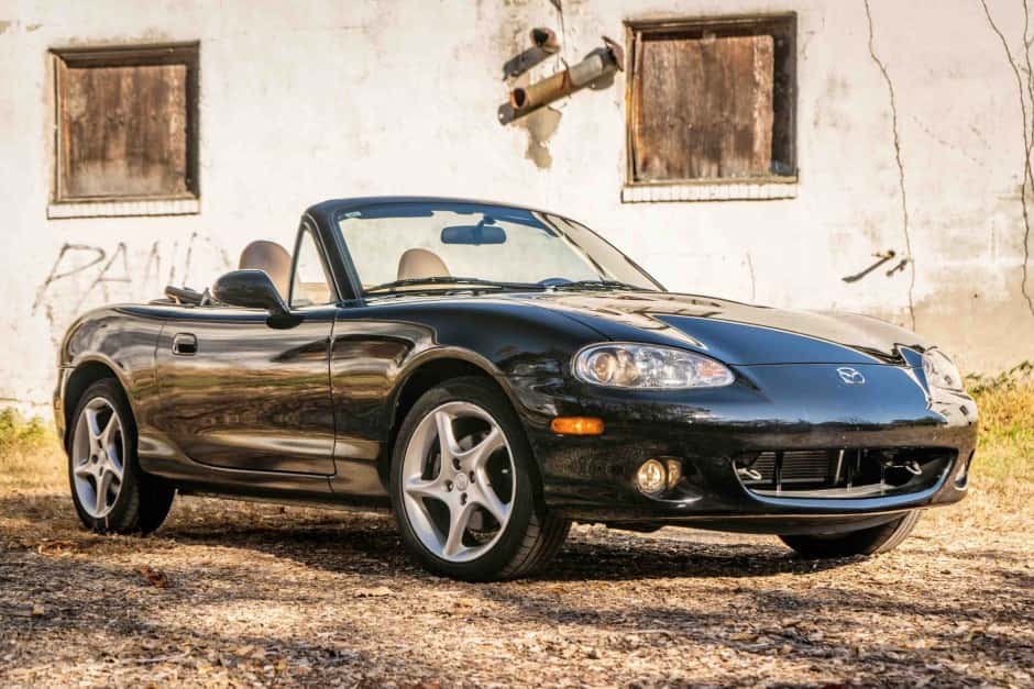 2001 Mazda NB MX-5 Miata sold for $14,750