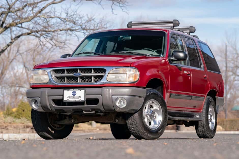 1999 Ford Explorer sold for $6,050