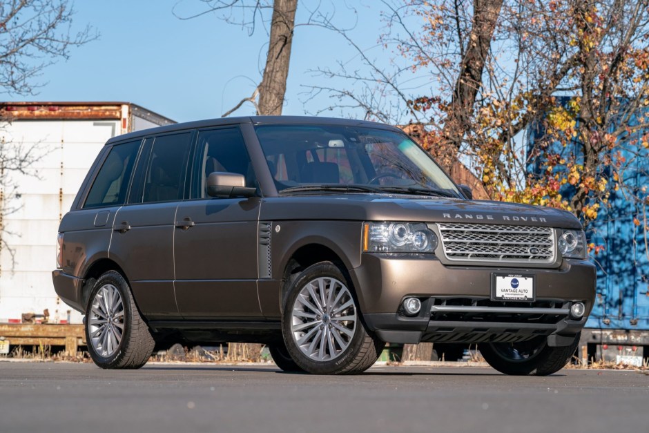 2011 Land Rover Range Rover L322 sold for $34,750