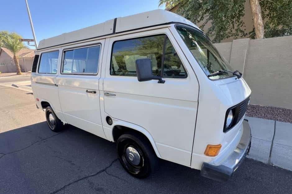 1982 Volkswagen Vanagon sold for $9,400