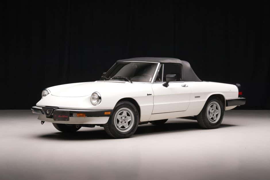 1986 Alfa Romeo 105/115 Spider Series 3 sold for $10,750