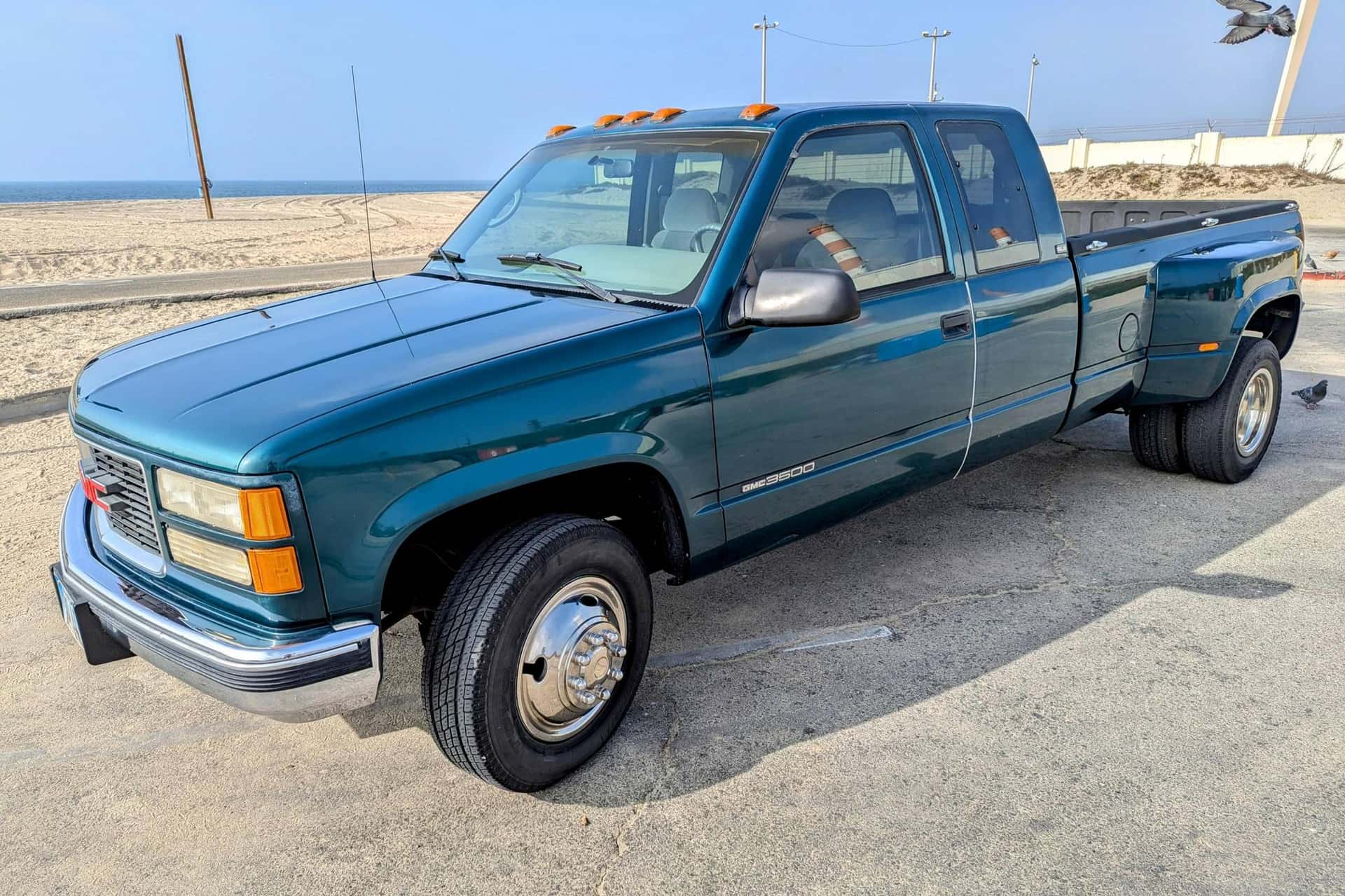 1995 GMC Sierra sold for $8,600
