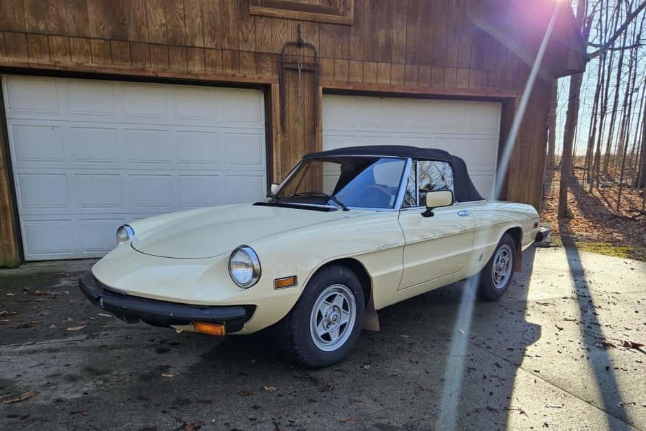 1982 Alfa Romeo 105/115 Spider Series 2 sold for $14,250