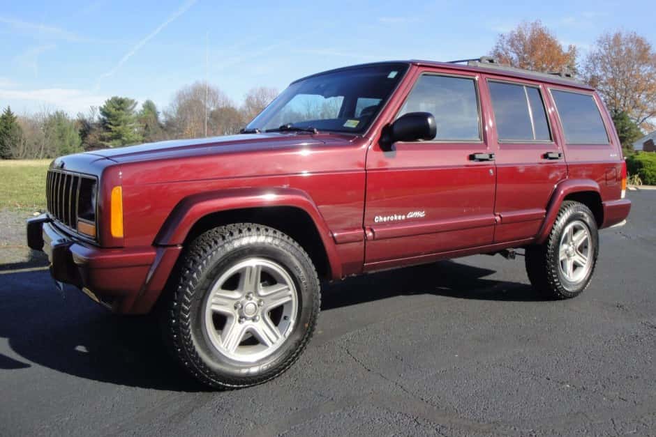 2001 Jeep XJ Cherokee sold for $18,250