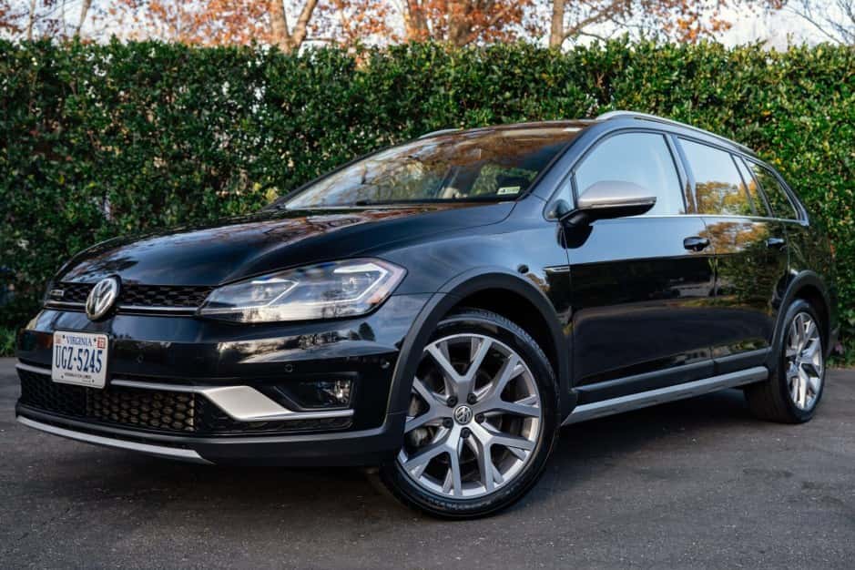 2019 Volkswagen Golf & Rabbit sold for $26,000