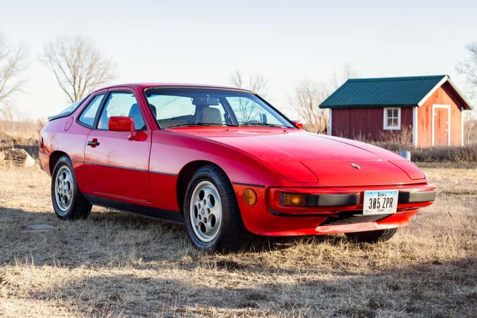 1987 Porsche 924 sold for $16,000