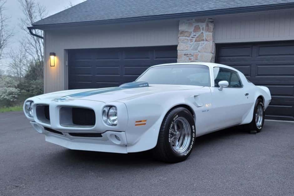1975 Pontiac Firebird (1970-1981) sold for $56,500
