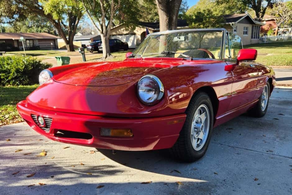 1991 Alfa Romeo 105/115 Spider Series 4 sold for $13,000