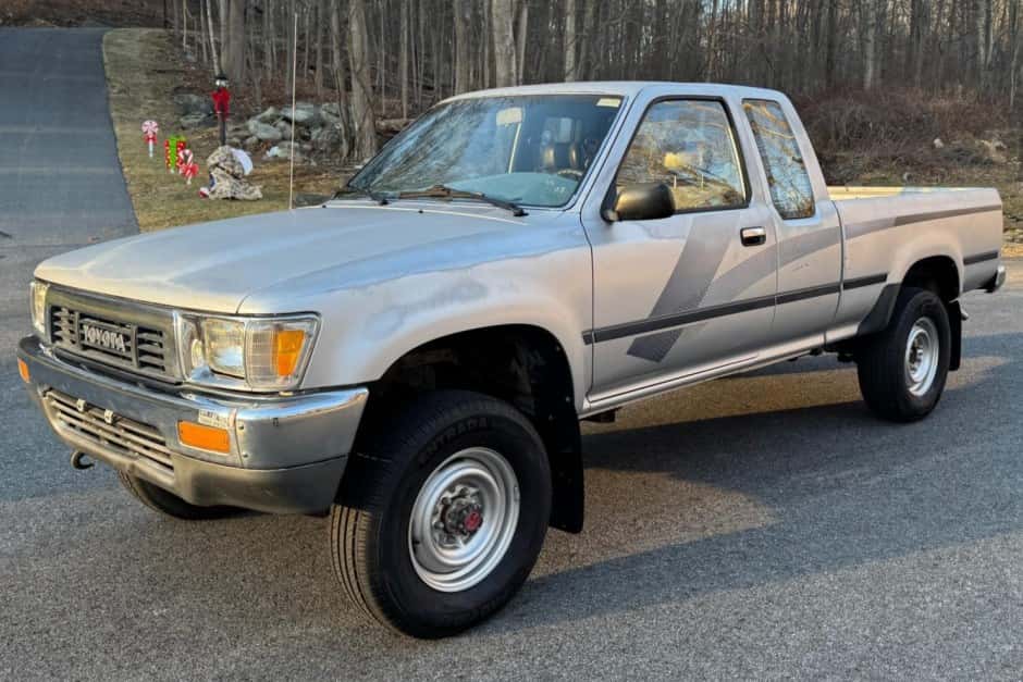 1989 Toyota Pickup (N80/90/100/110 1989-1997) sold for $15,000