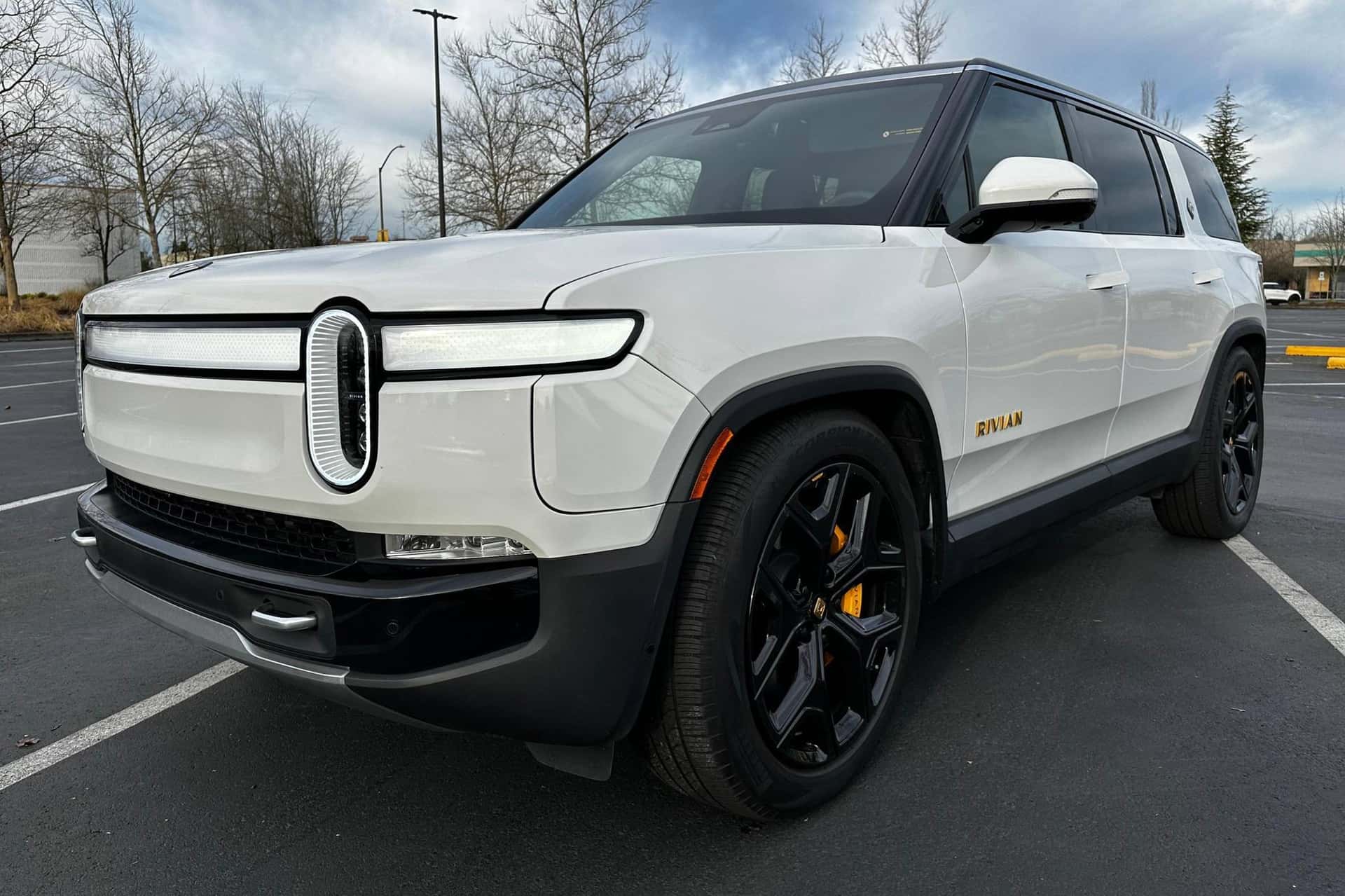 2022 Rivian R1S sold for $65,000