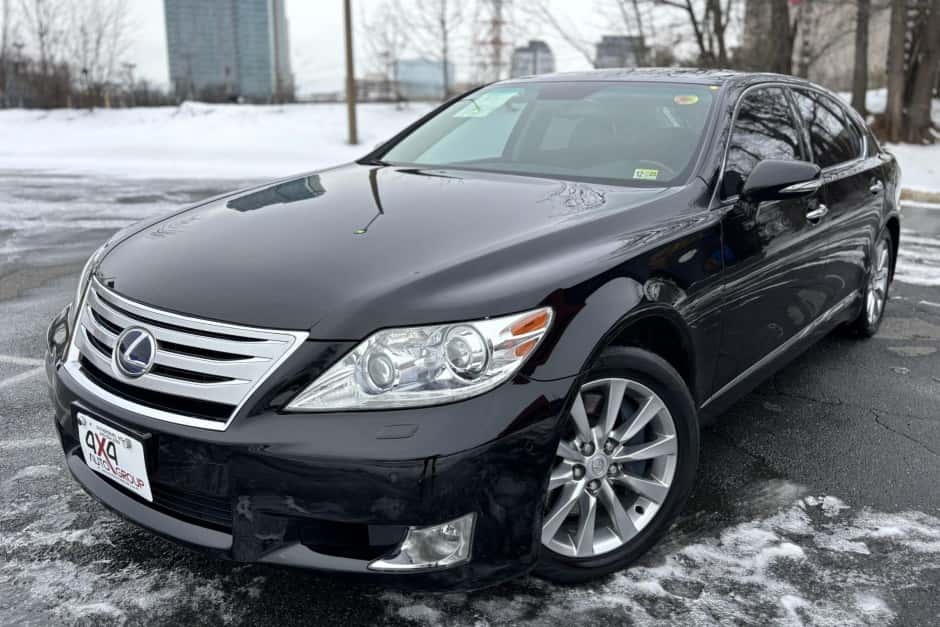 2010 Lexus LS Sedan sold for $15,750