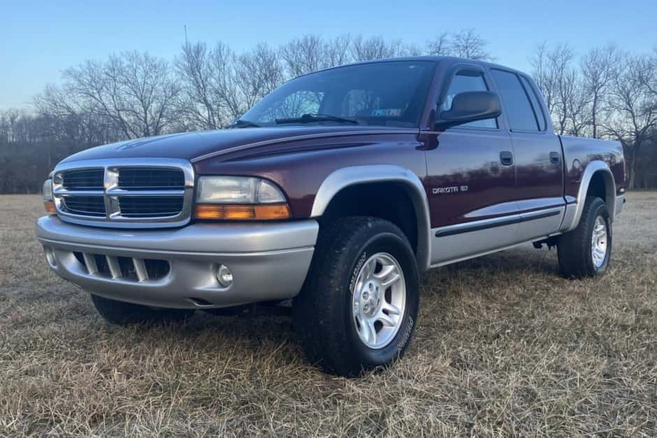 2002 Dodge Dakota (1997-2004) sold for $13,250