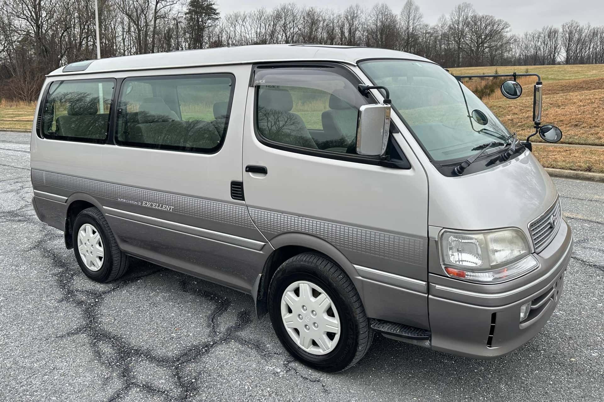 1996 Toyota HiAce sold for $7,125