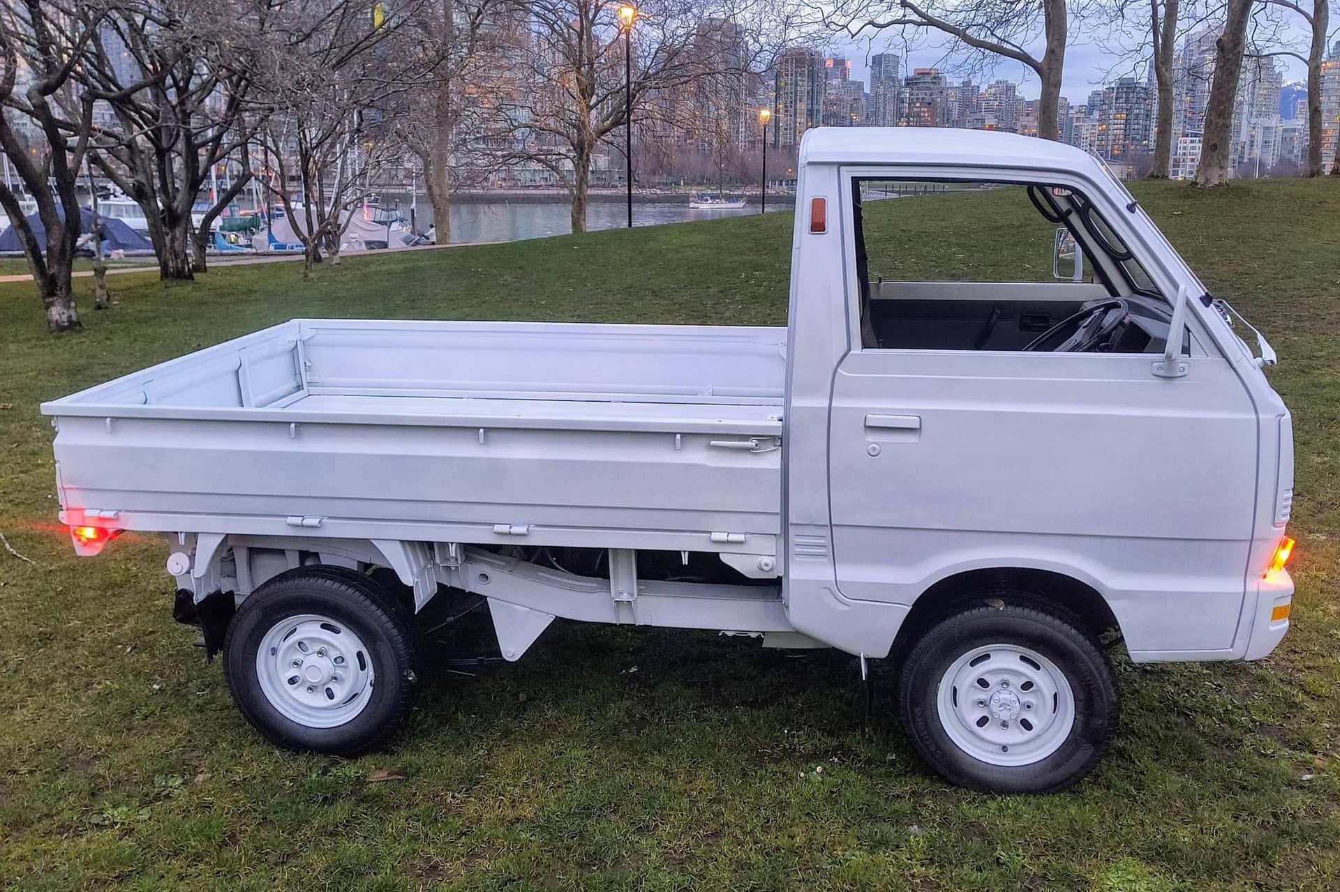 1984 Suzuki Carry Truck sold for $5,277