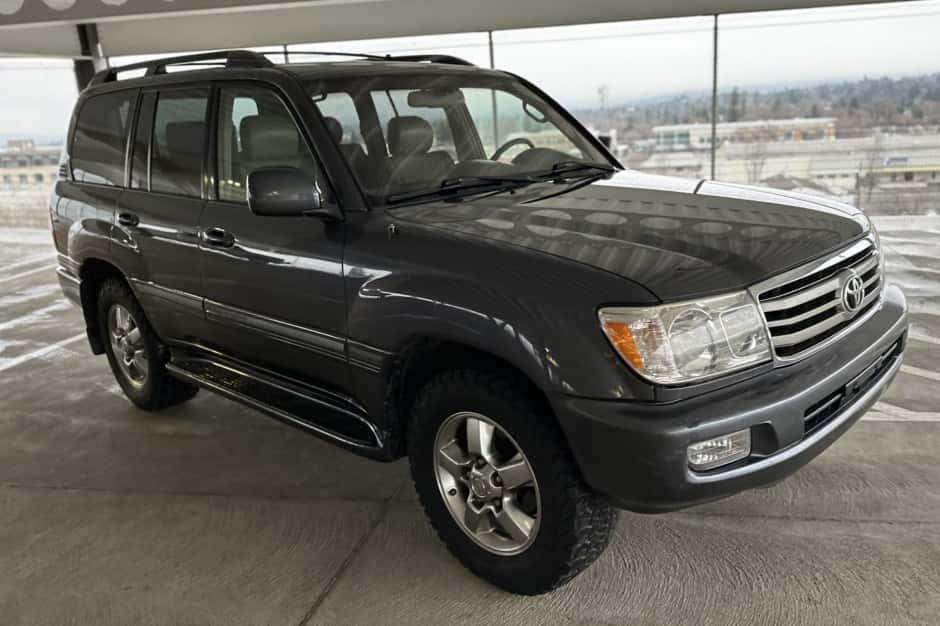 2007 Toyota Land Cruiser 100-Series sold for $19,250