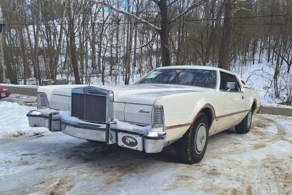 1976 Lincoln Continental Mark IV (1972-1976) sold for $4,100