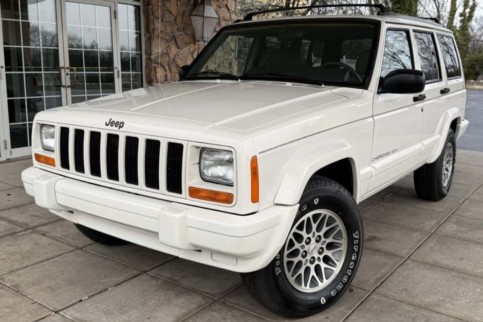 1997 Jeep XJ Cherokee sold for $15,500