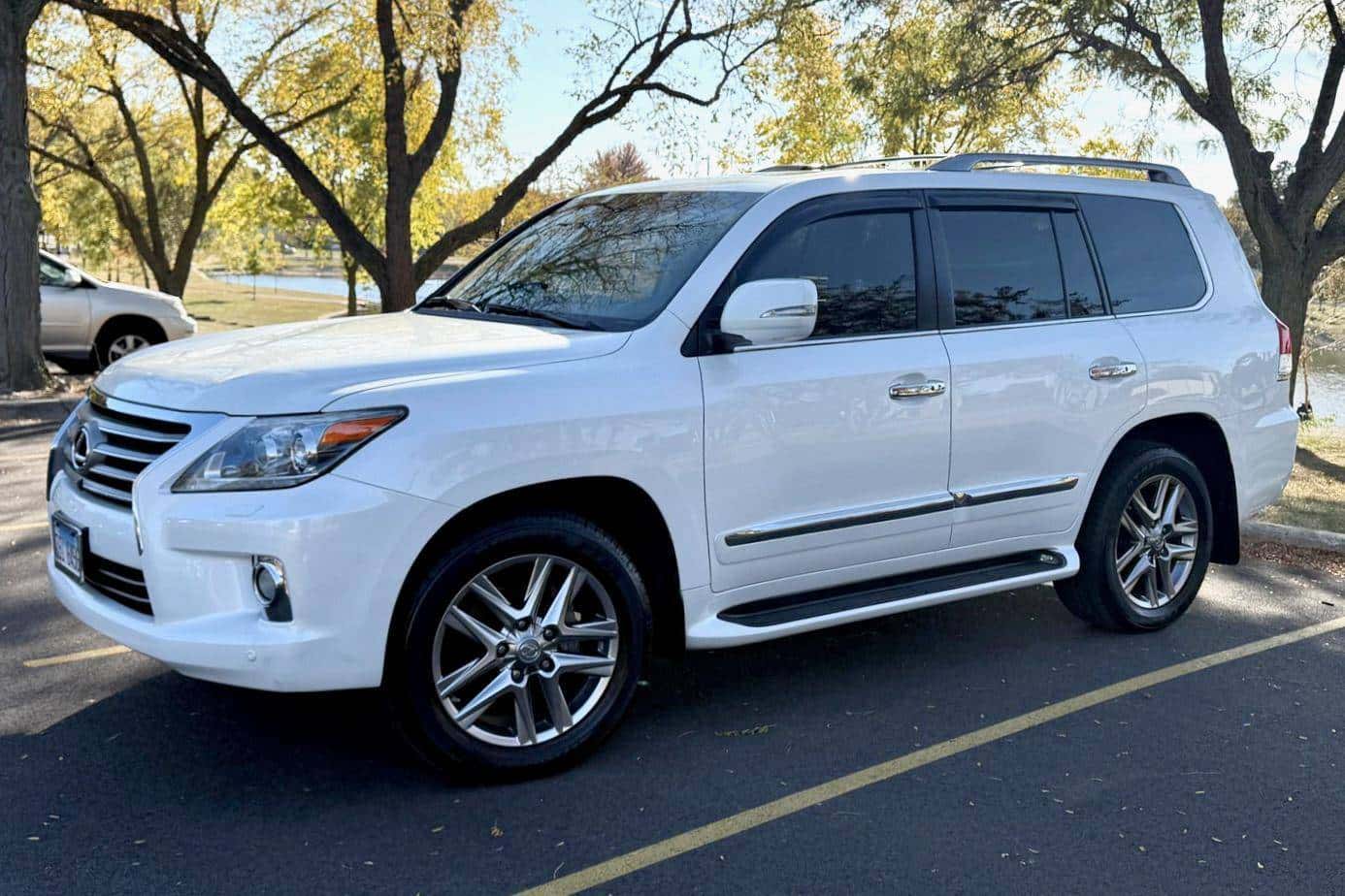 2013 Lexus LX sold for $39,000